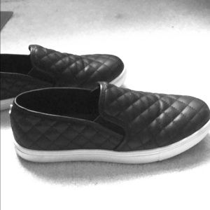 Steve Madden black loafers